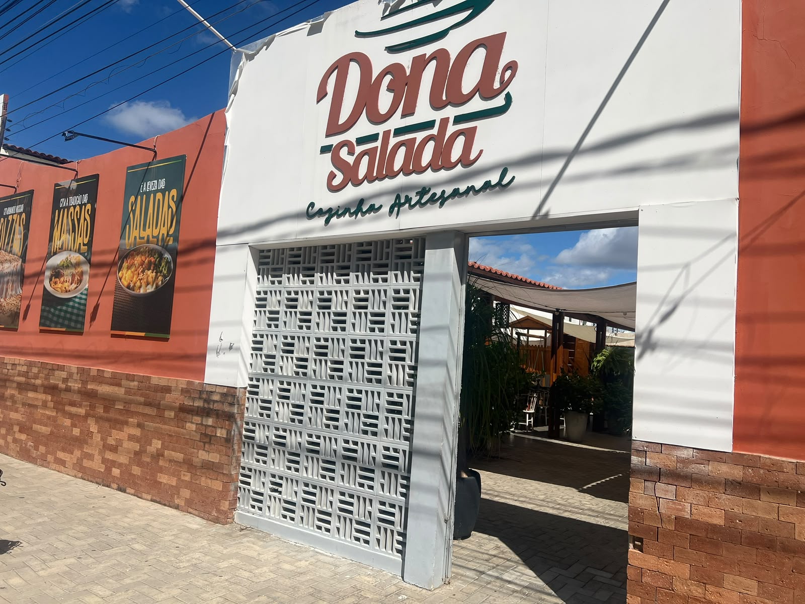 Fachada do ponto comercial no Centro de Petrolina