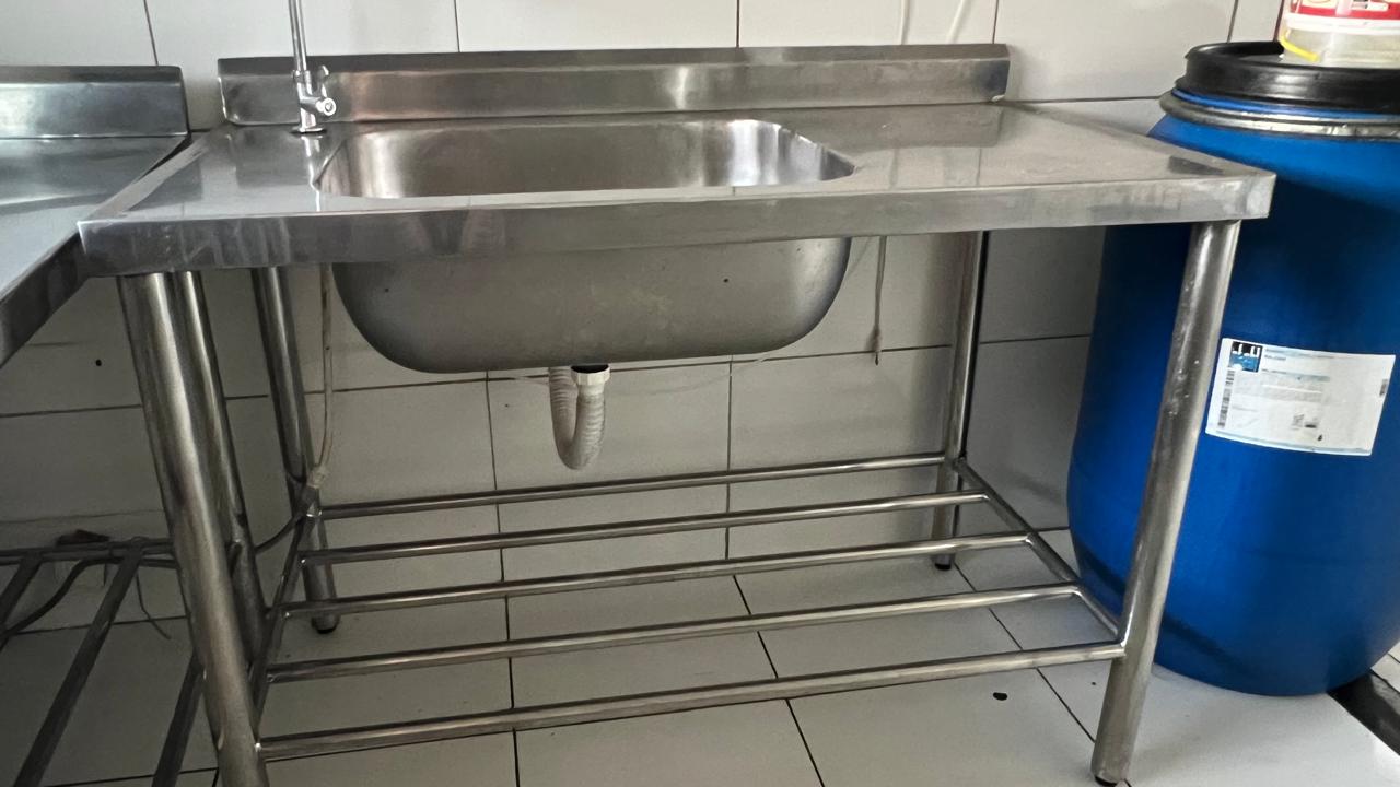 Pia individual em inox